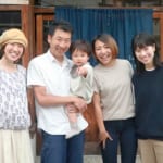 左から、堀場さくらさん、堀場貴雄さん、あおいちゃん、梨香さん、万莉さん
